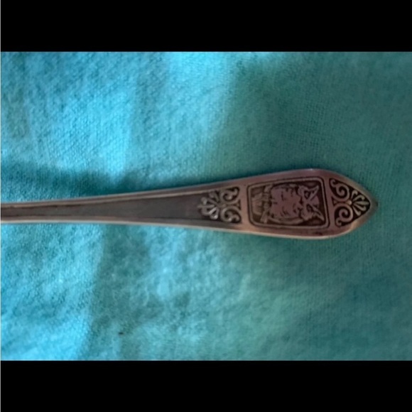 TIFFANY Sterling Engraved Antique Baby Spoon - Picture 6 of 9